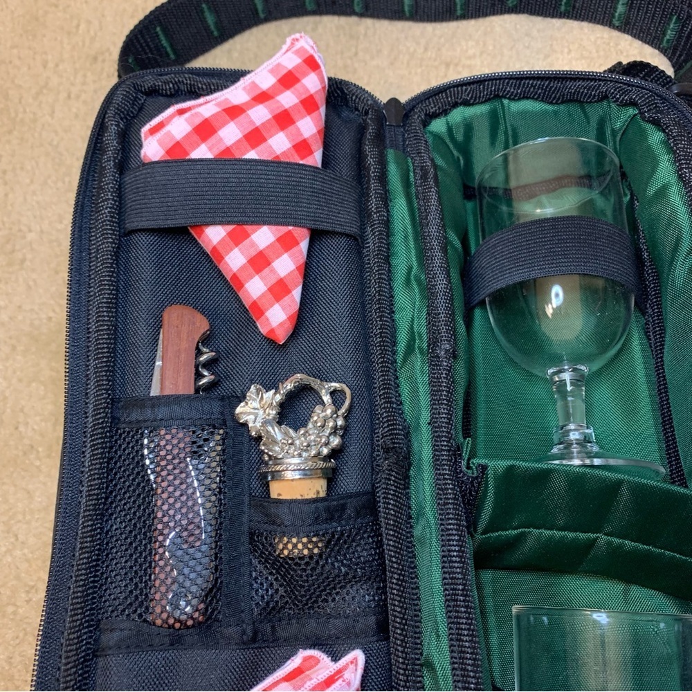 Picnic Time Insulated Wine Bag w/ Accessories - Picture 13 of 16